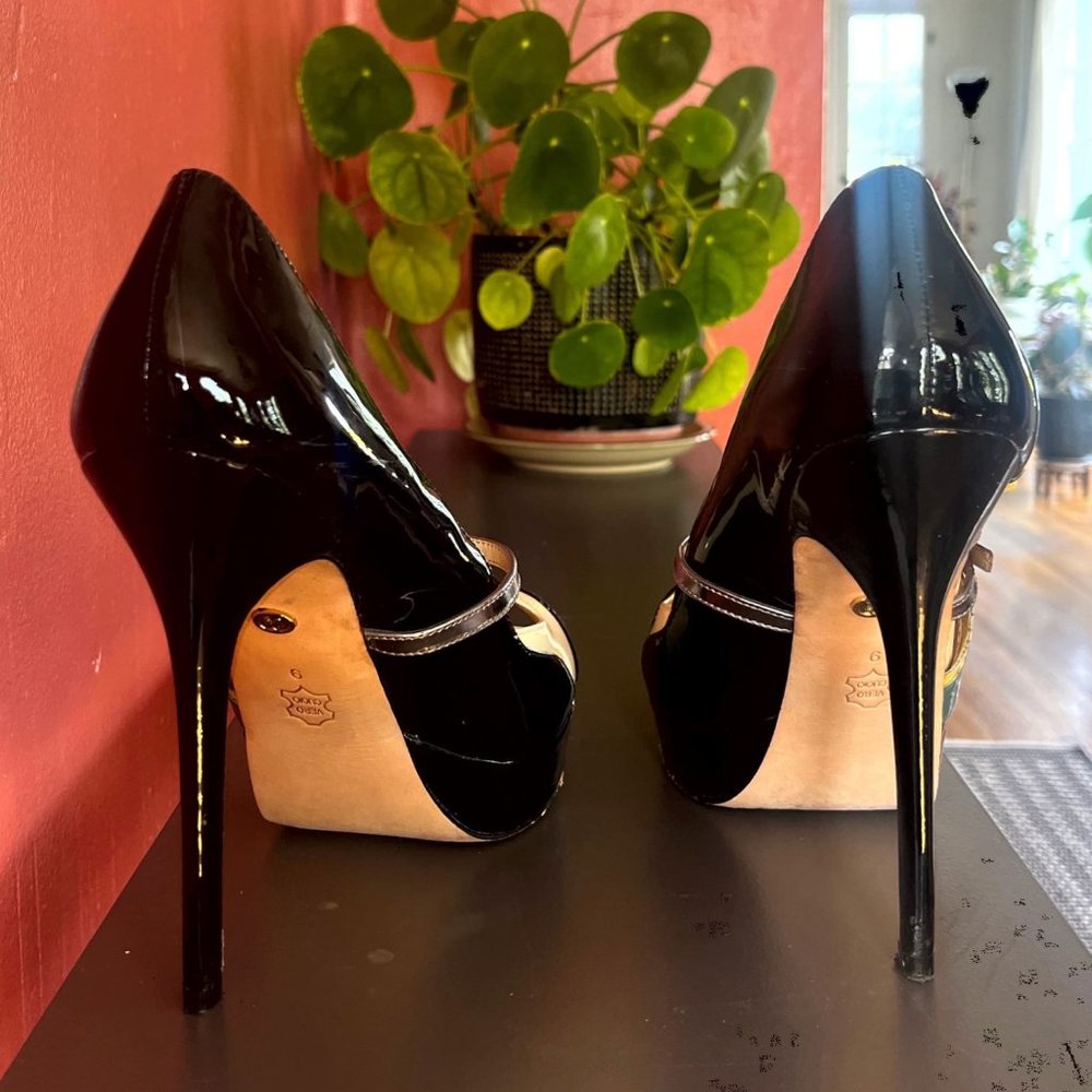 Charles David Color Block Stilettos Size 9 - image 4